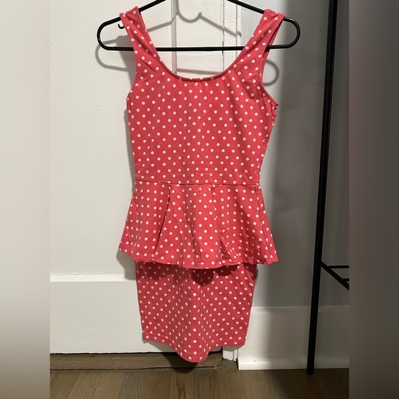 Polka dot peplum dress - Picture 2 of 6